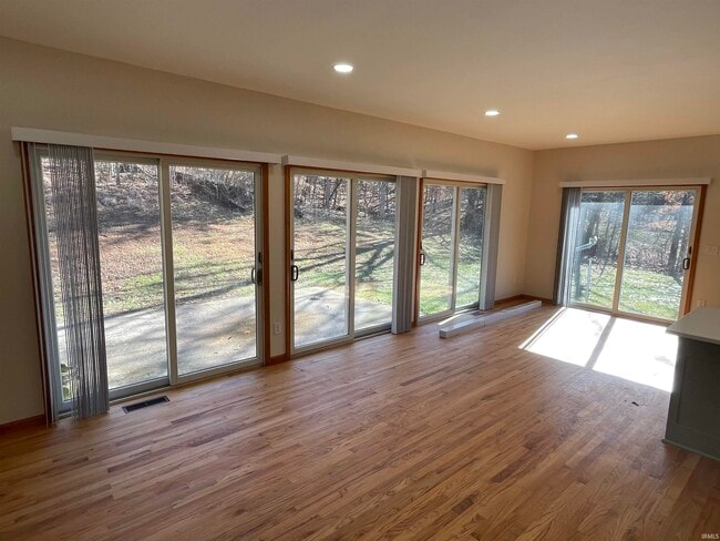 Building Photo - 5893 S Black Ankle Rd