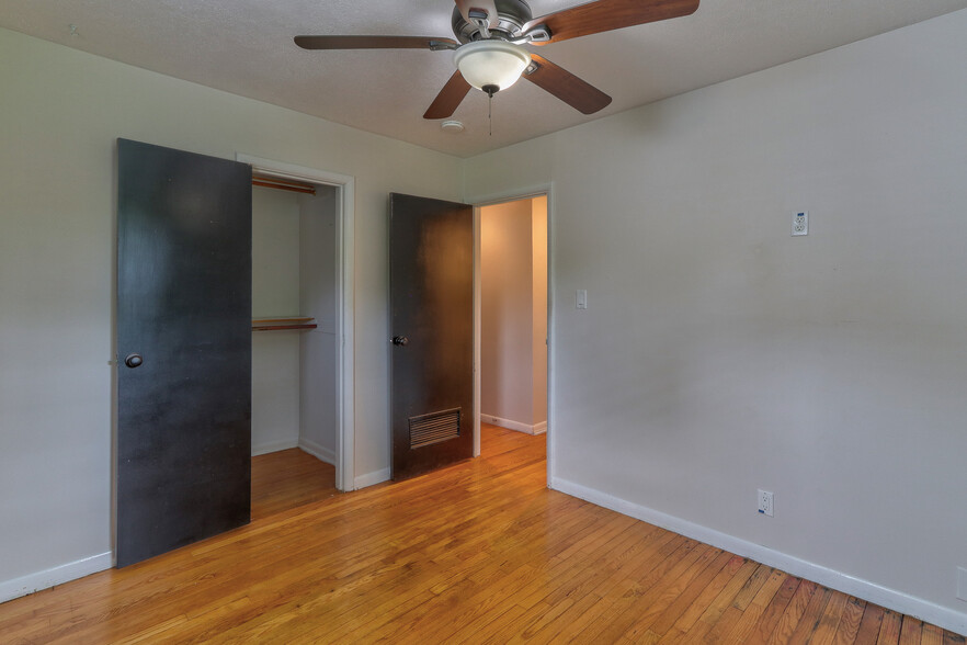 Building Photo - 6222 Indian Dr