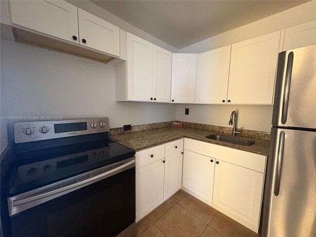 Building Photo - 8045 NE 1st Ave