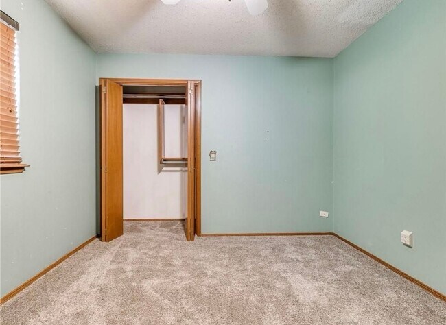 Building Photo - Spacious 4-Bedroom / 3-Bathroom Home in a Prime NW OKC Location!
