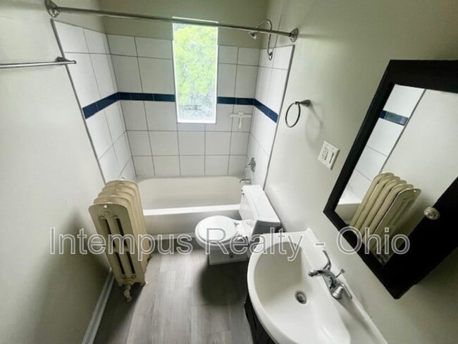 Building Photo - 4237 Vine St