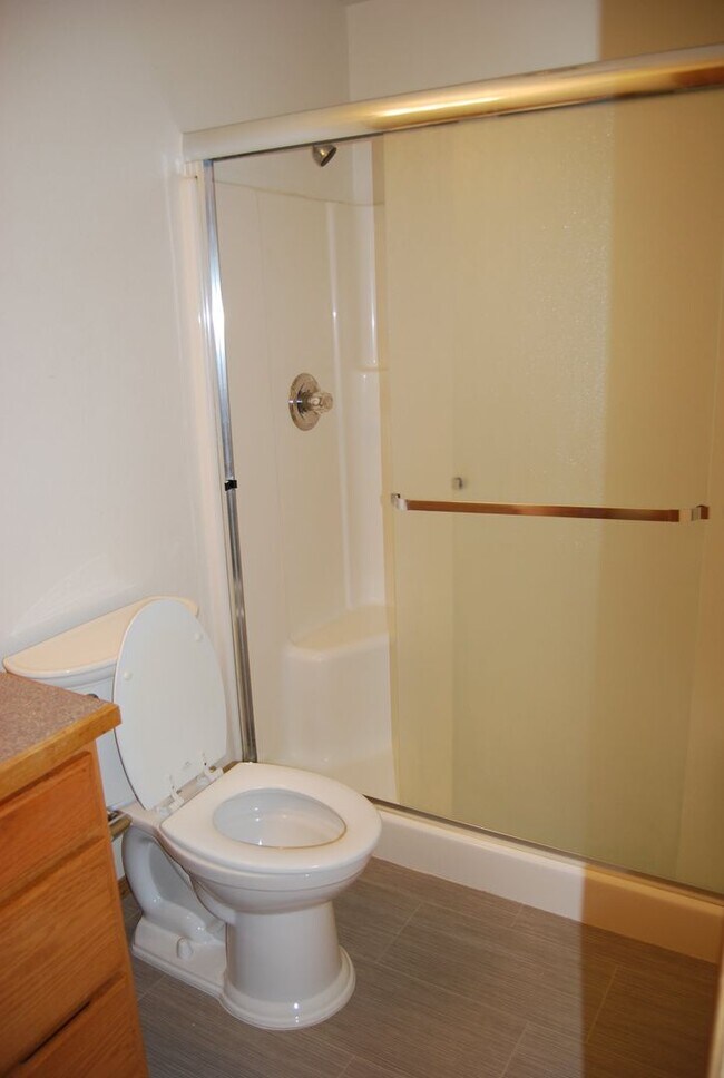 Building Photo - 3 Bedroom Town Home Gresham