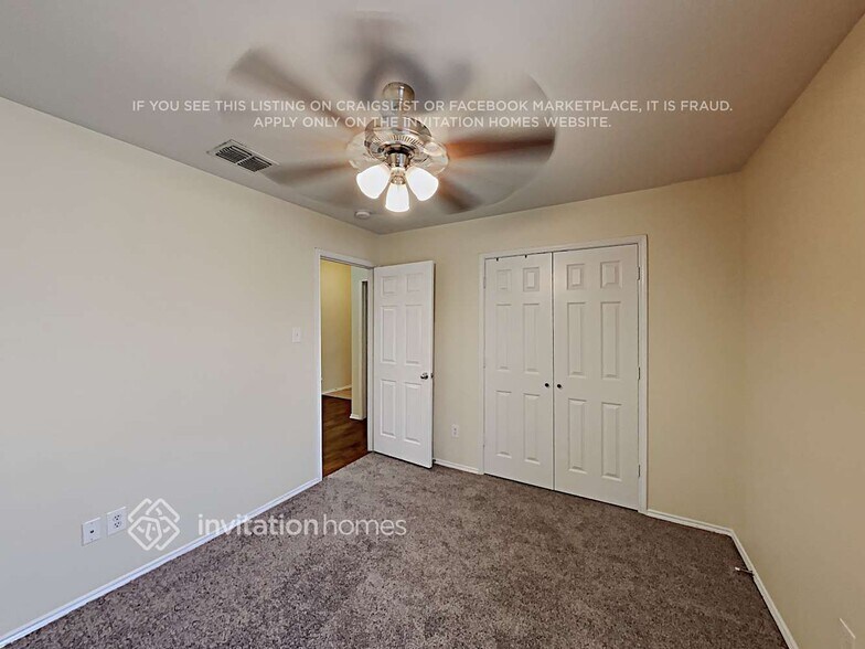 Building Photo - 1120 Melrose Dr