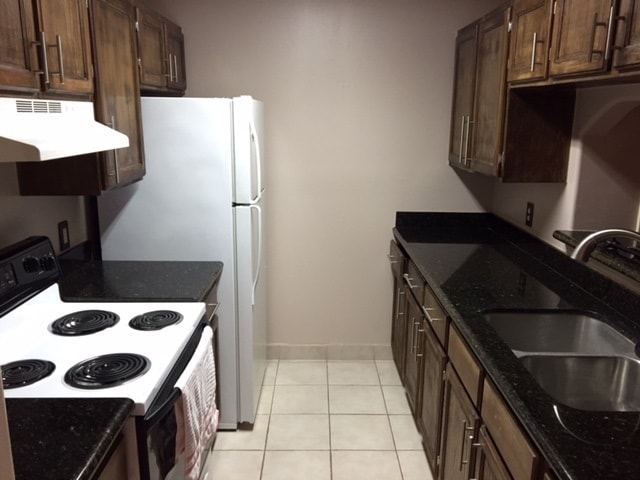 Building Photo - 9802 Cantera Ct