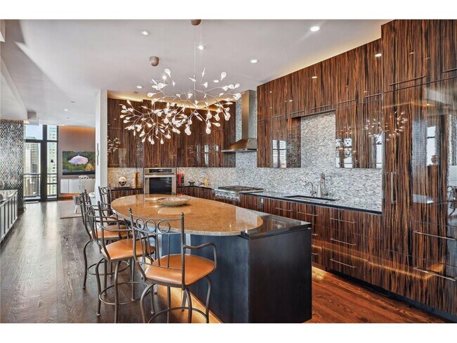 Building Photo - 201 S 11th St