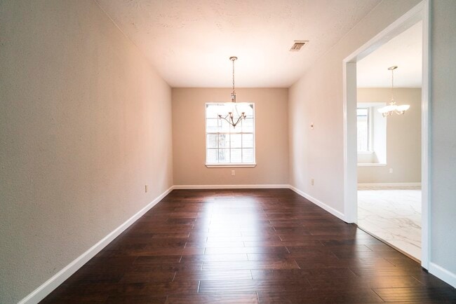 Building Photo - 2314 Pebbledowne Cir