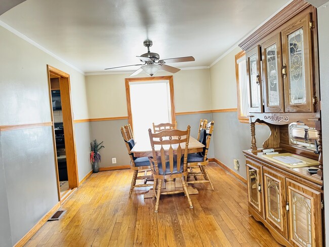 Building Photo - 3743 S 59th Ave