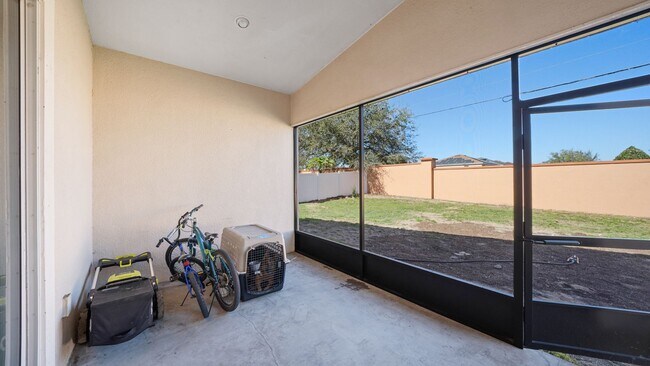 Building Photo - 518 Highland Meadows St