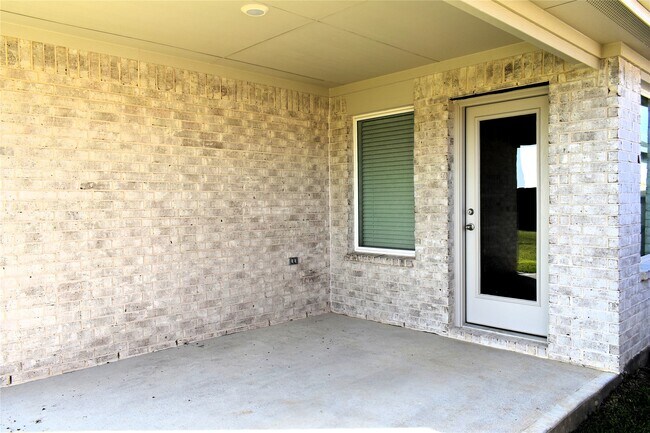 Building Photo - 27307 Azure Fls Dr