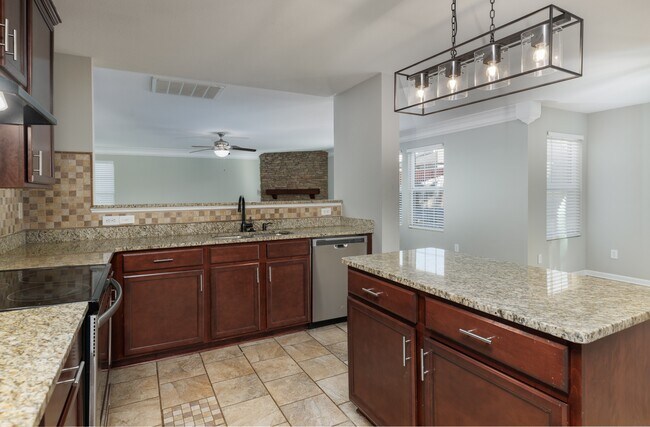 Building Photo - 2415 Bell Manor Dr SW