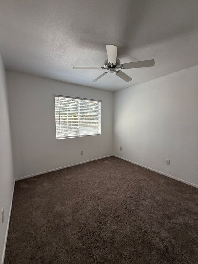 Building Photo - Gated Community Home in Cul-De-Sac