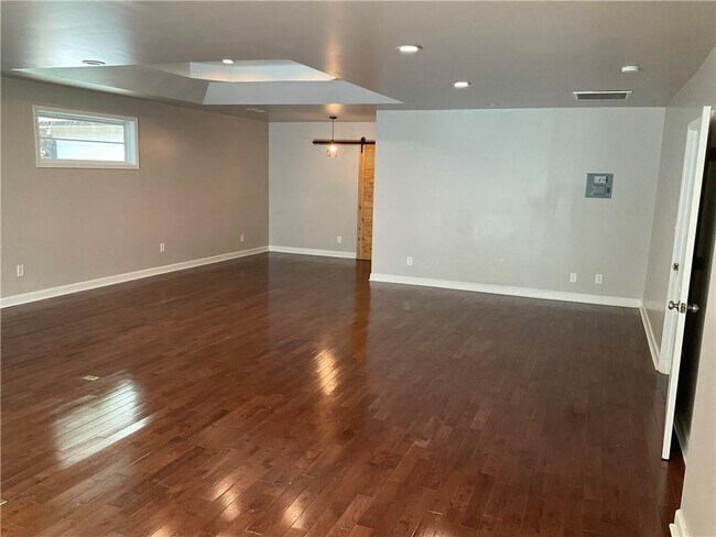 Building Photo - 2992 Villa Esta Dr