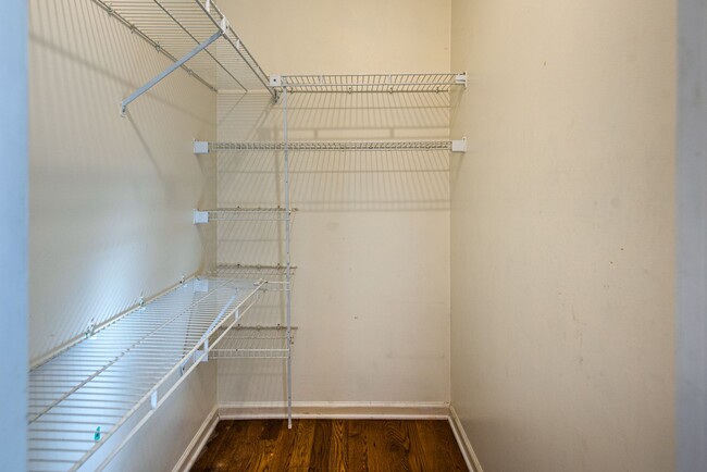 Building Photo - 3 Bed 2 Bath w/bonus room and fence for $2...