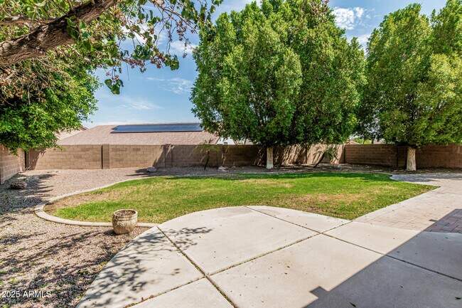 Building Photo - 1038 E Harrison Ct
