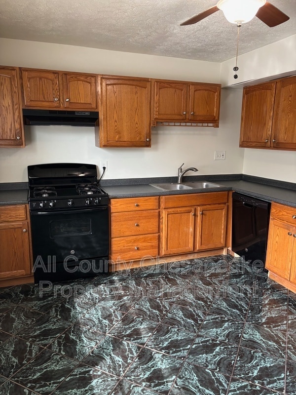 Building Photo - 1320 Harford Square Dr