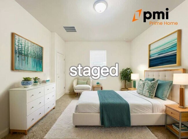 Building Photo - "Stunning 4-Bed Home with 2.5 Baths & Spac...