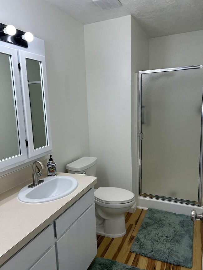 Building Photo - 1095 Canal Ave