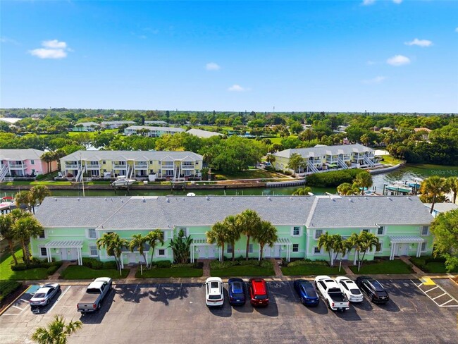 Building Photo - 4751 Coquina Key Dr SE