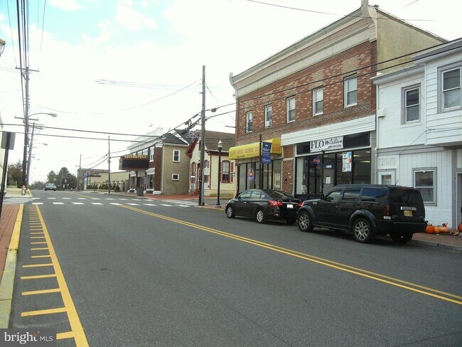 Building Photo - 377 S Main St