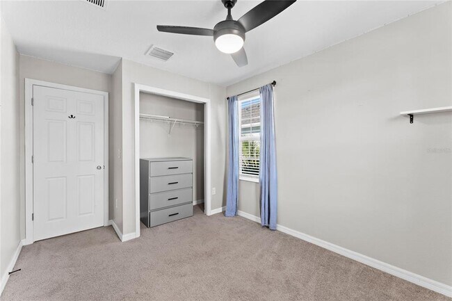 Building Photo - 7103 Grand Elm Dr