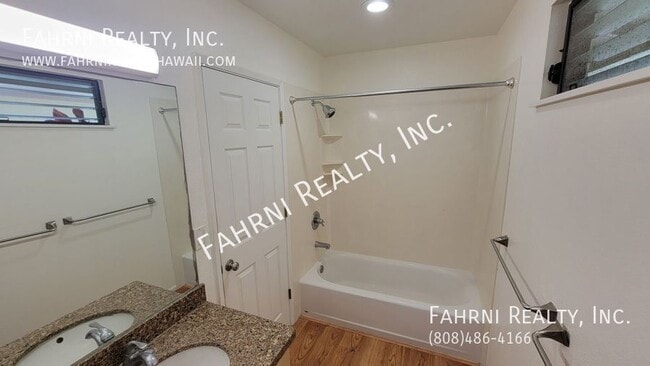 Building Photo - 98-111 Lania Way-