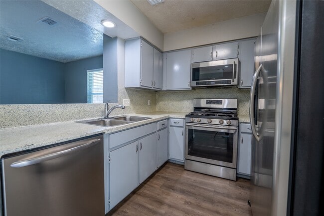 Building Photo - 2027 Alabama St