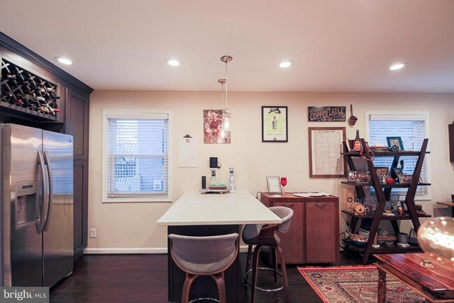 Building Photo - 718 S Payne St