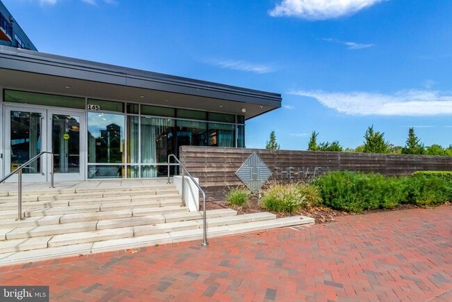 Building Photo - 145 Riverhaven Dr
