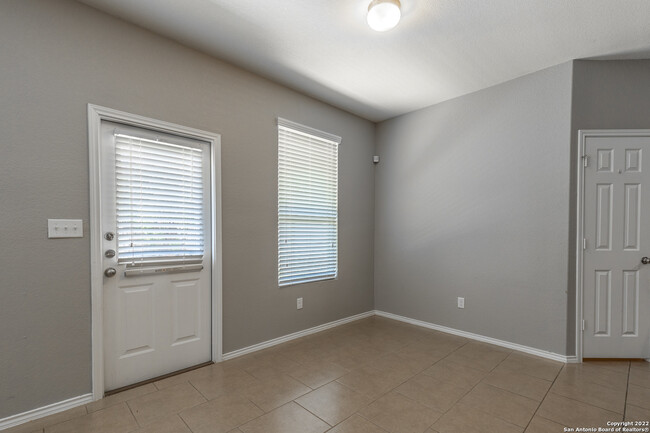 Building Photo - 1434 Kedros-