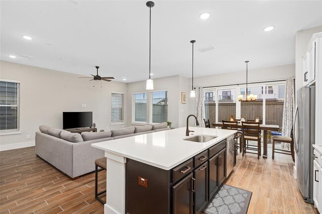 Building Photo - 1411 Biondo Way
