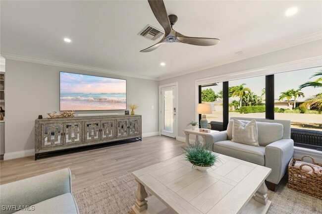 Building Photo - 530-108 108th Ave N