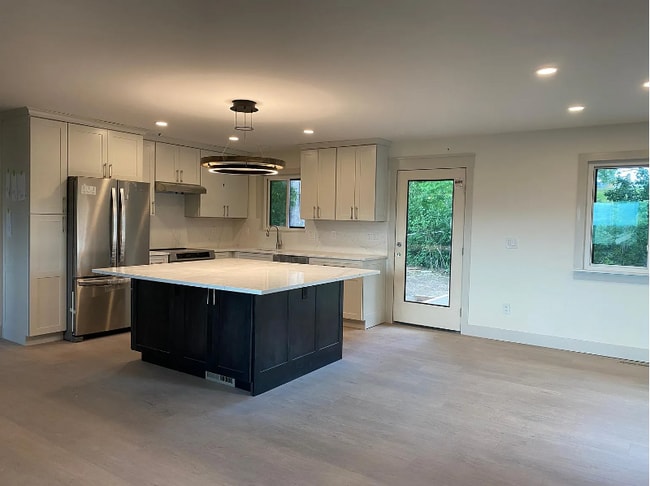 Building Photo - 6510 S Boulder Rd