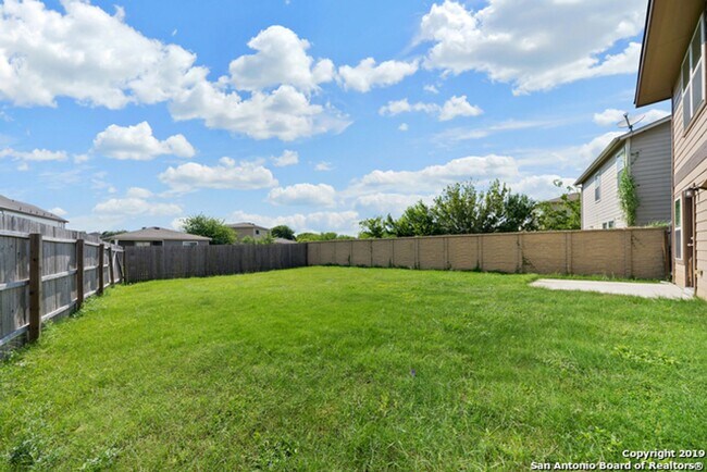 Building Photo - 4 Bedroom/2.5 Bath Mesa Creek Subdivision
