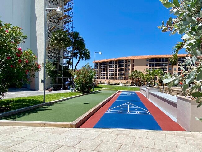 Building Photo - 2871 N Ocean Blvd