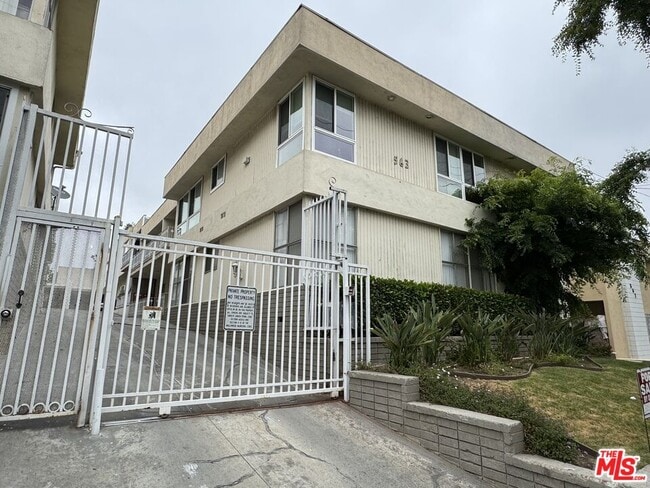 Building Photo - 563 E Hazel St