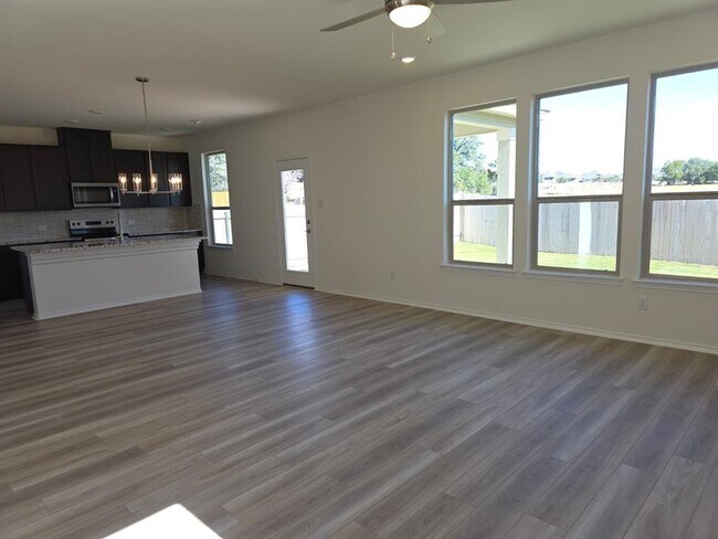 Building Photo - 1609 Red Berry Pass