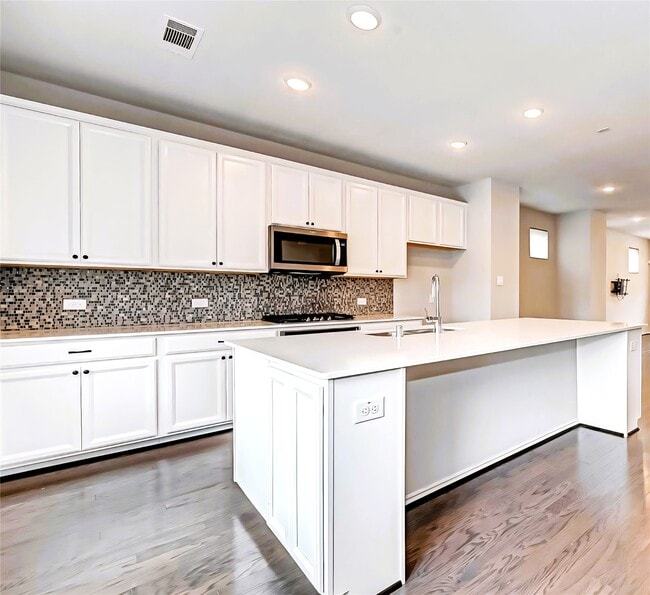 Building Photo - 3115 Roseland Terrace Ln