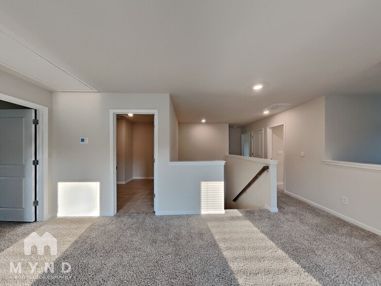 Building Photo - 554 Magnolia Dr
