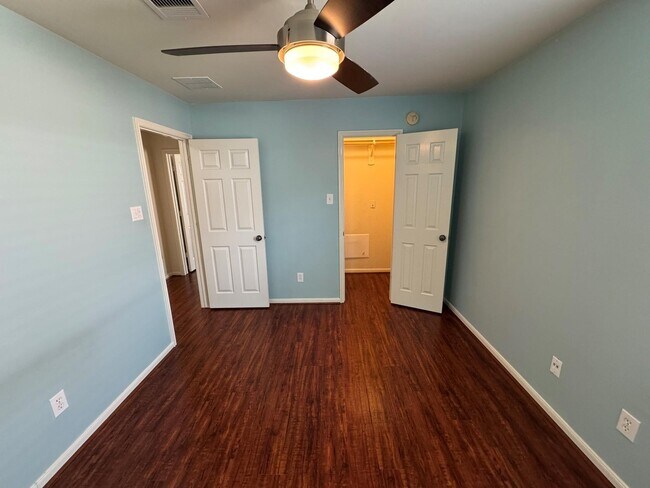 Building Photo - 9907 Rushing Springs Dr