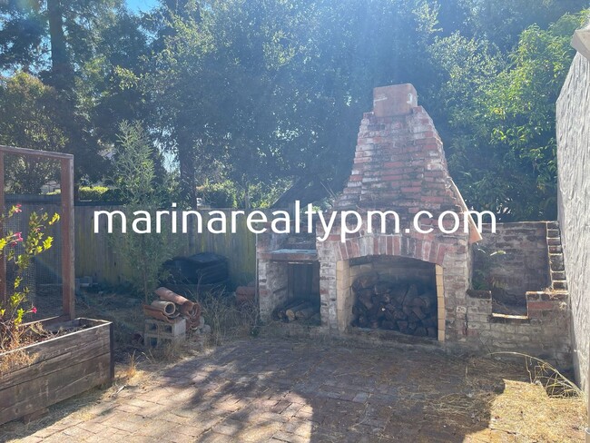 Building Photo - Coming Soon! Charming 3 bedroom, 2 bathroom home located in the Vista area near Vallejo High School