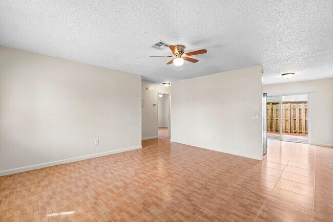Building Photo - 4787 Gulfstream Rd