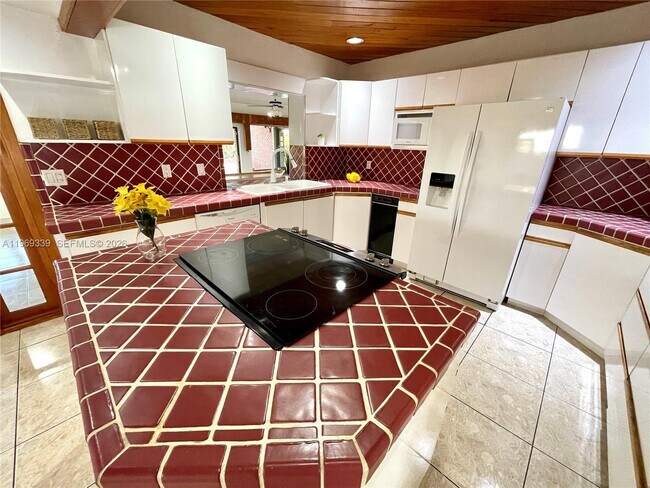 Building Photo - 2351 SW 92nd Pl