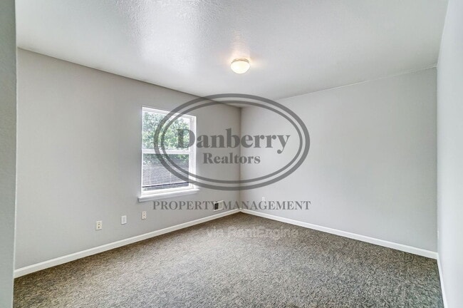 Building Photo - 3571 Turret Green Dr