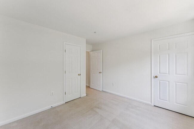 Building Photo - 11892 Breton Ct