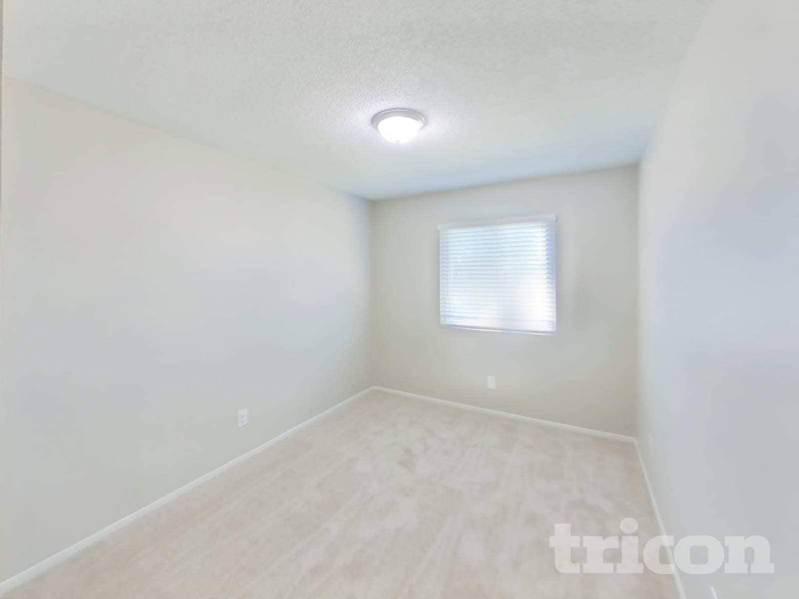 Building Photo - 9833 N 47th Dr