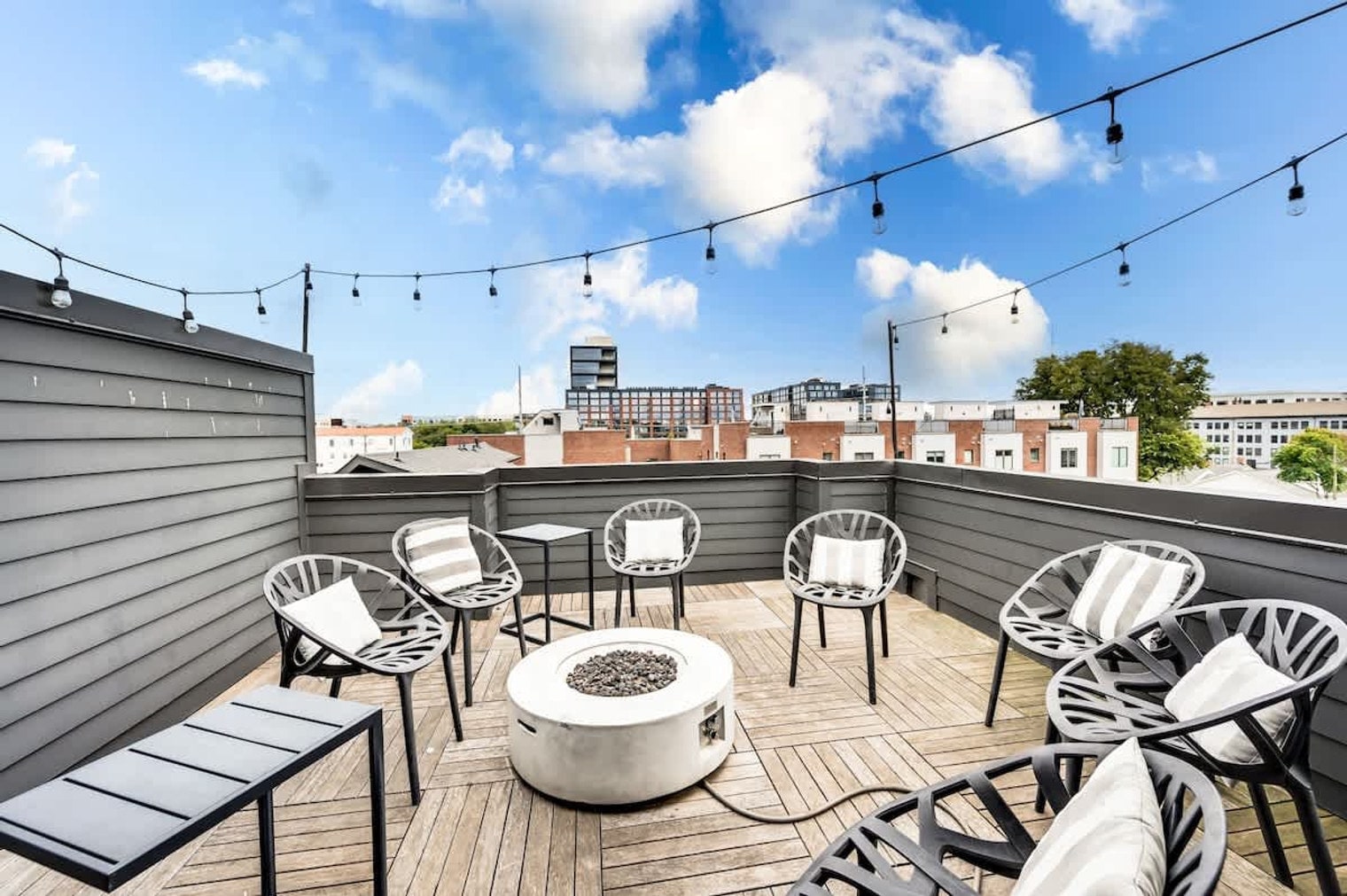 Building Photo - 1332 3rd Ave N