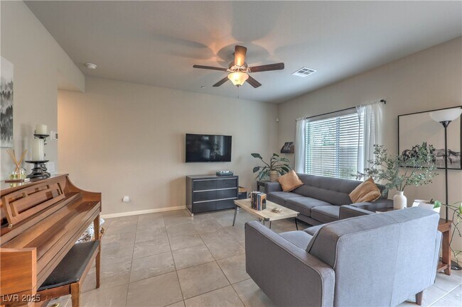 Building Photo - 9074 Meadows Ln