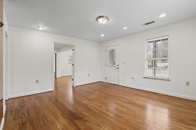 Building Photo - 3036 Peeler Rd