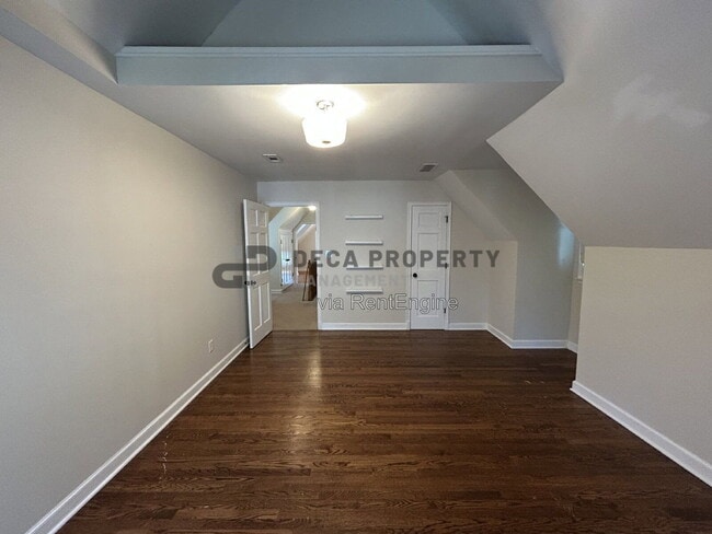 Building Photo - 203 W Cedar Ave