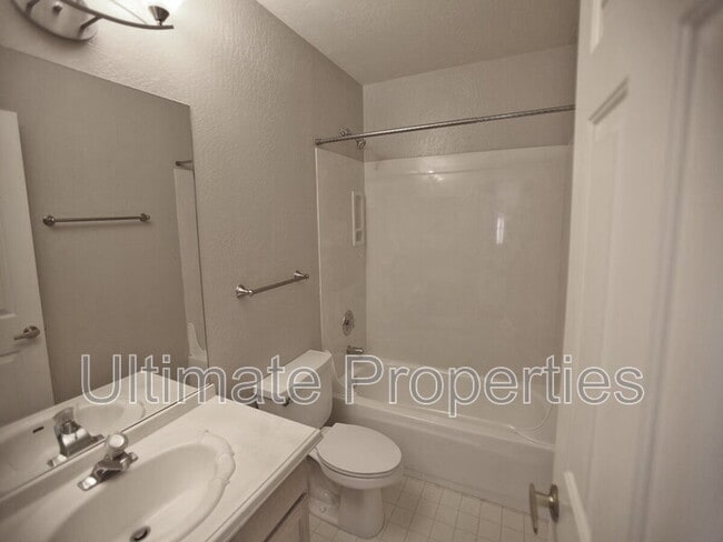 Building Photo - 14249 N 23rd St